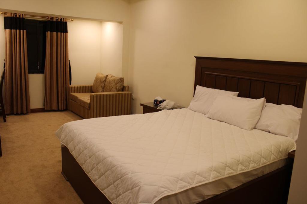 Hotel Diplomat איסלמאבד מראה חיצוני תמונה