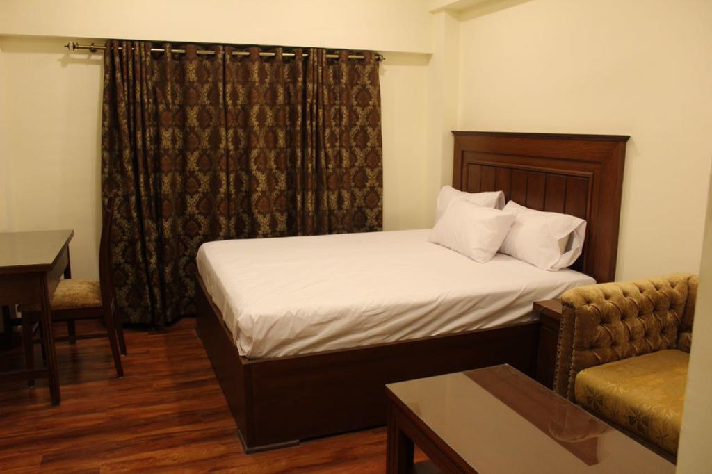 Hotel Diplomat איסלמאבד מראה חיצוני תמונה