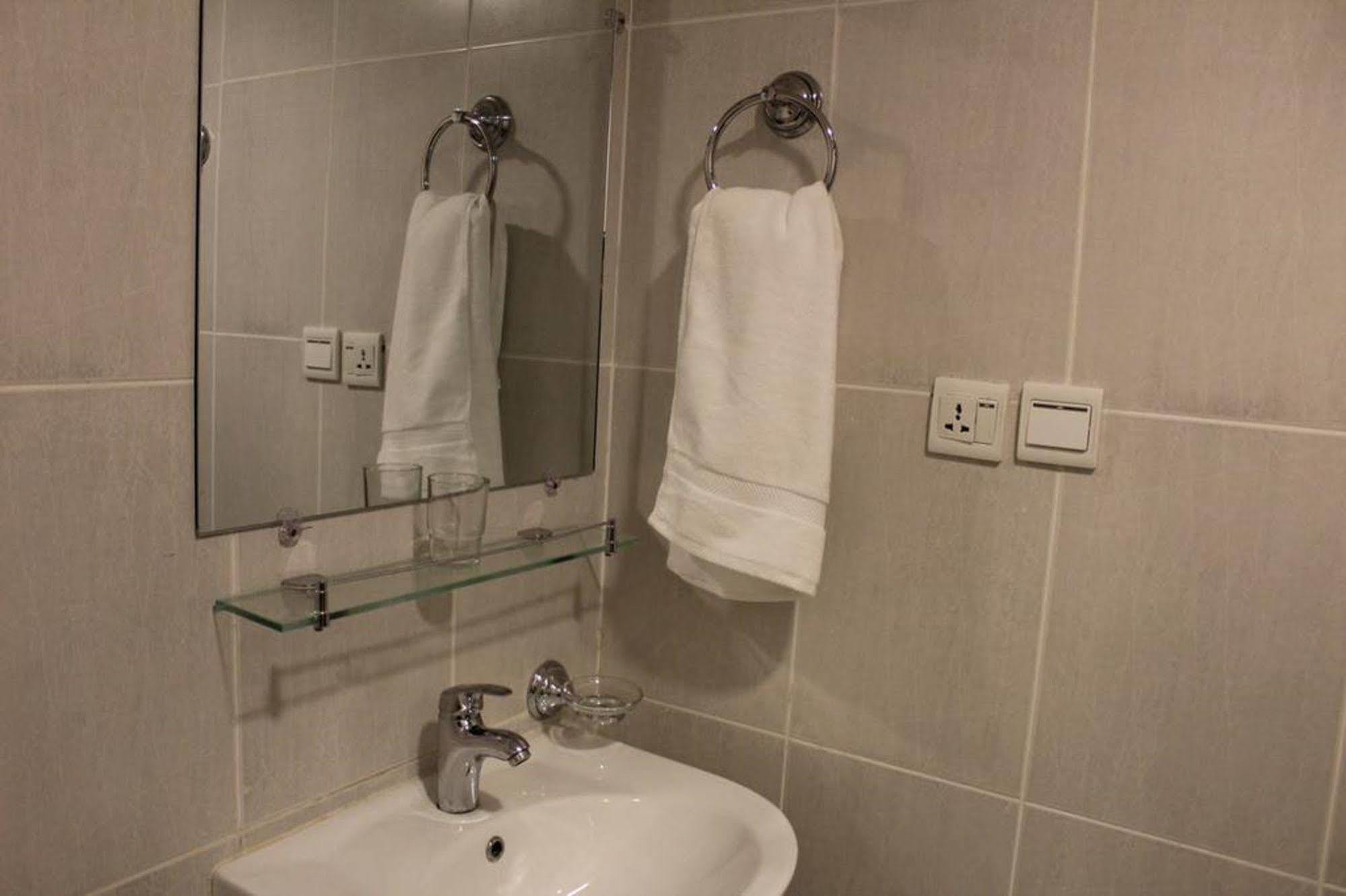 Hotel Diplomat איסלמאבד מראה חיצוני תמונה