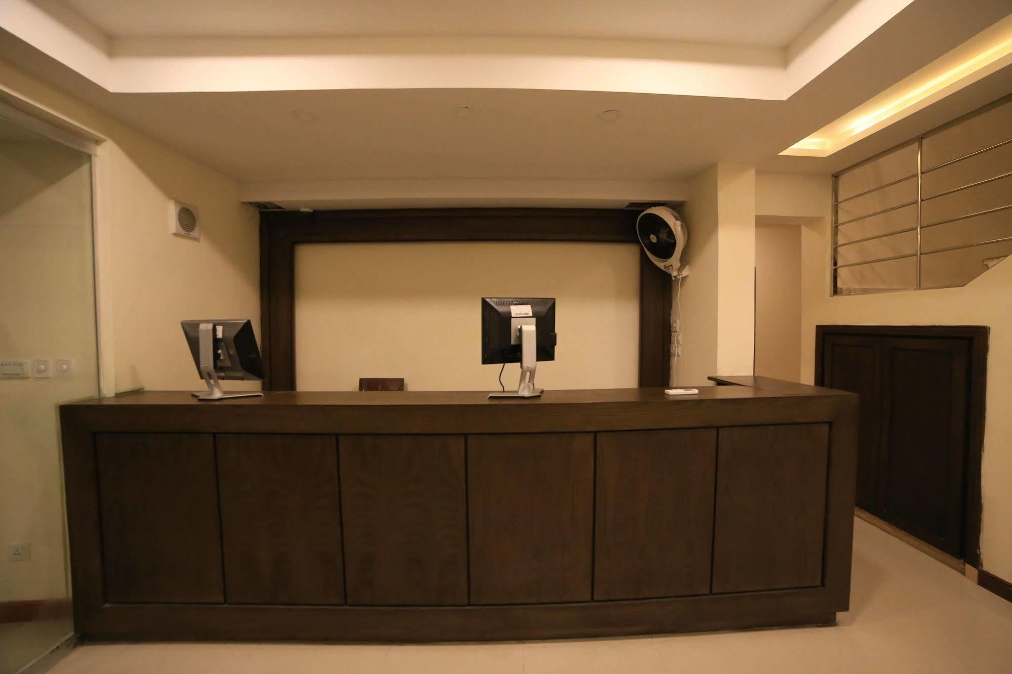 Hotel Diplomat איסלמאבד מראה חיצוני תמונה