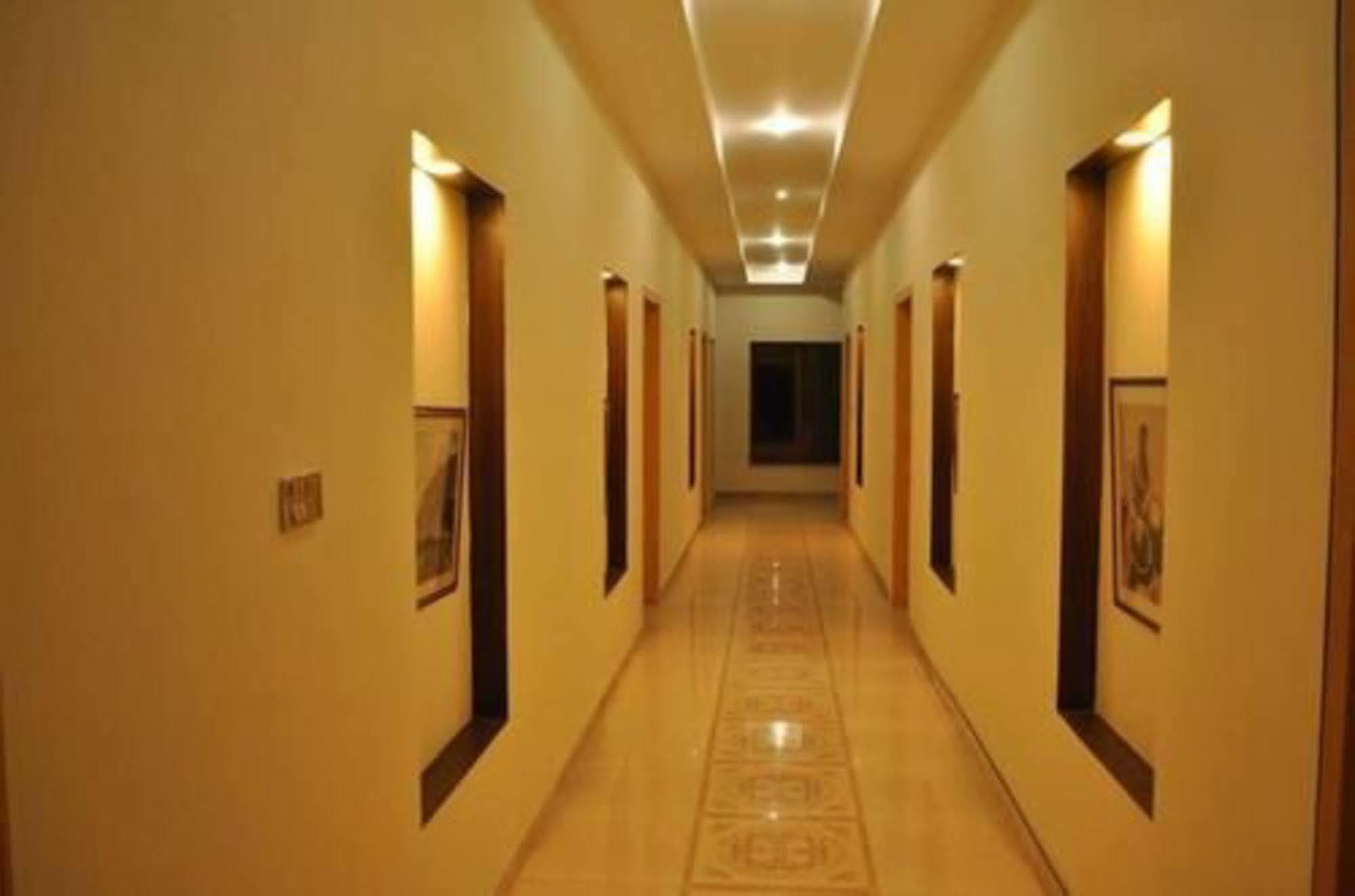 Hotel Diplomat איסלמאבד מראה חיצוני תמונה