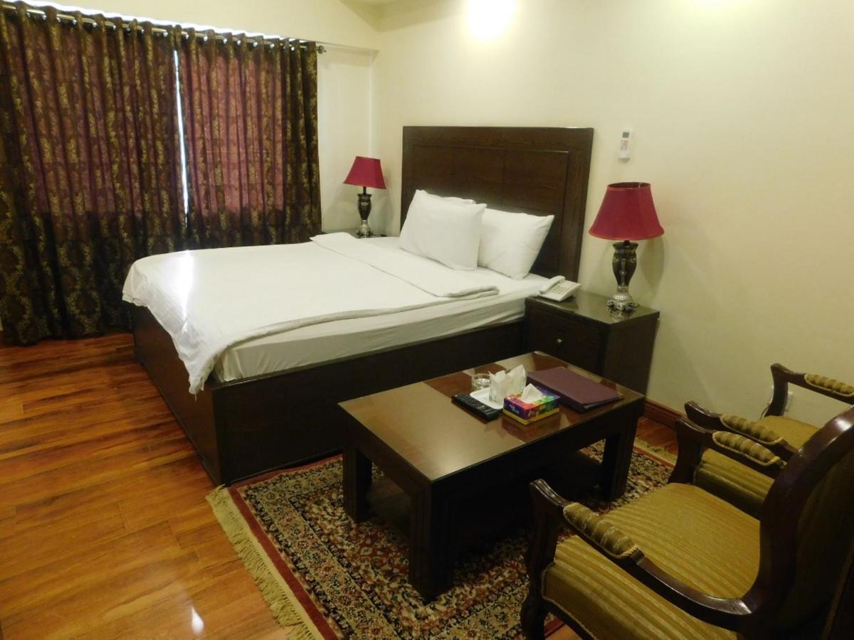 Hotel Diplomat איסלמאבד מראה חיצוני תמונה